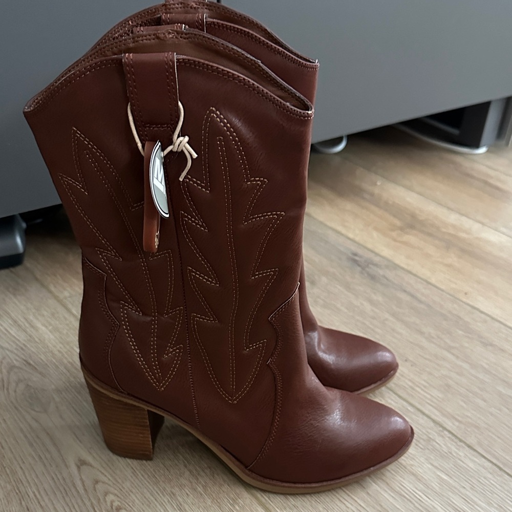 Western Brown vegan Leather Heeled Boots - Picture 1 of 6